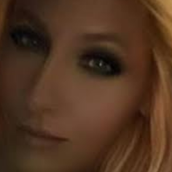 Meet your Posher, Angie - Picture 4 of 5